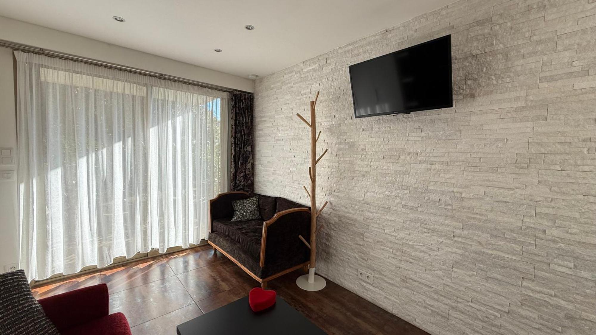 Studio Tout Confort Au Calme Avec Jardin Proche Cannes Le Cannet Exterior photo
